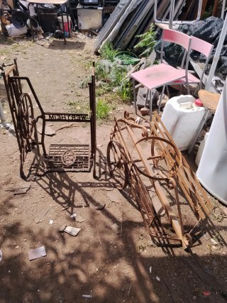 Carrito antiguo para macetas