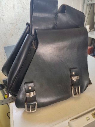 Borsa in cuoio per moto stile cruiser