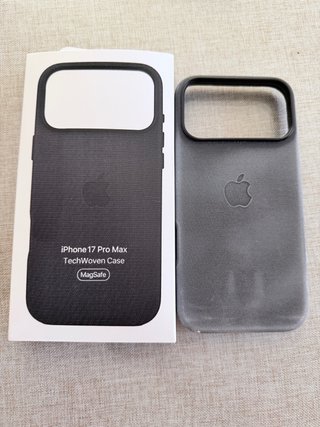 Funda iPhone 17 Pro Max TechWoven MagSafe