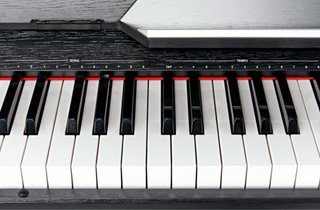 Piano Digital Negro con Banqueta