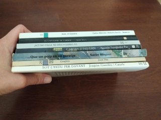 8 Libros en valenciano Lecturas de primaria