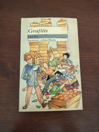 8 Libros en valenciano Lecturas de primaria
