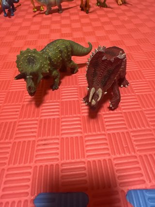 Lote de 16 figuras de dinosaurios