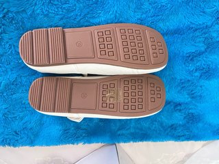 Zapatos niña blancos con lazo