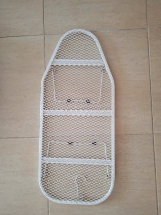 Tabla de planchar blanca