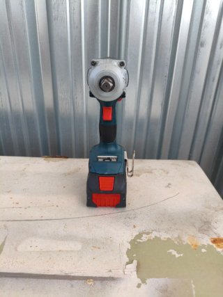 Llave de impacto Bosch 18V 1/2 450NM