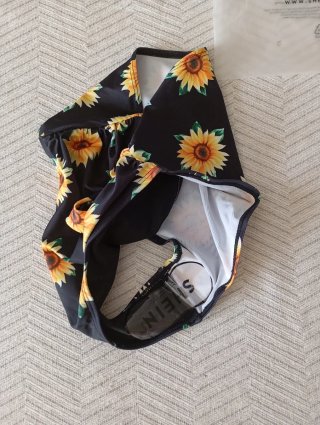 Braguita bikini Shein girasoles talla S