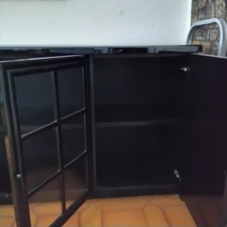 Aparador negro lacado. URGE MUDANZA