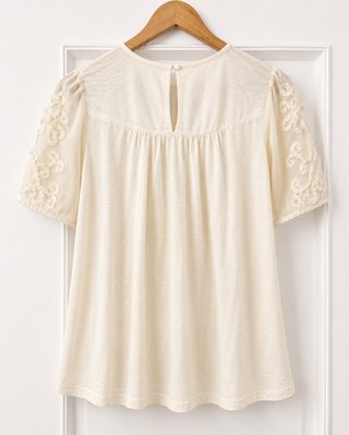 Anthropologie Top bordado crema encaje boho. Nuevo