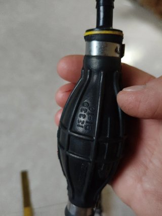 Perilla de combustible para motor fueraborda