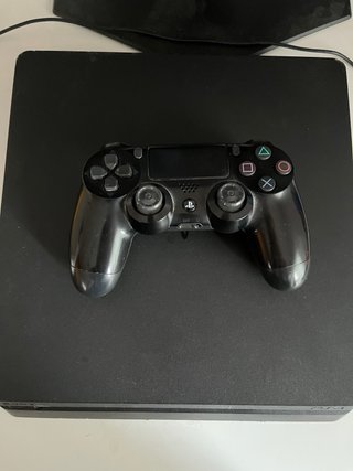 PlayStation 4 Slim Nera