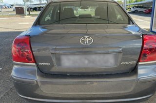 AVENSIS.CAMBIO DE NOMBRE Y MANTENIMIENTO INCLUIDO