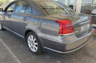 AVENSIS.CAMBIO DE NOMBRE Y MANTENIMIENTO INCLUIDO