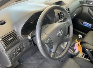 AVENSIS.CAMBIO DE NOMBRE Y MANTENIMIENTO INCLUIDO