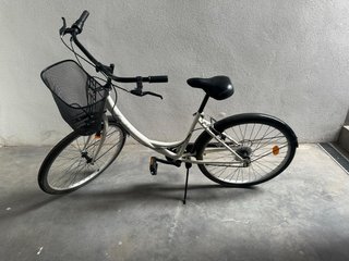 Bicicleta de paseo para adulto