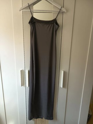 Vestido largo negro ajustado