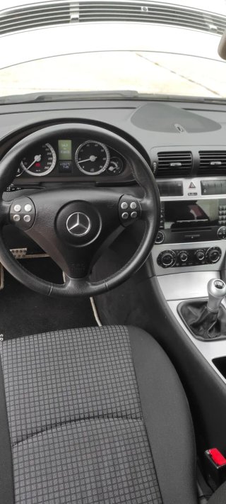 Mercedes-Benz Clase C 2006