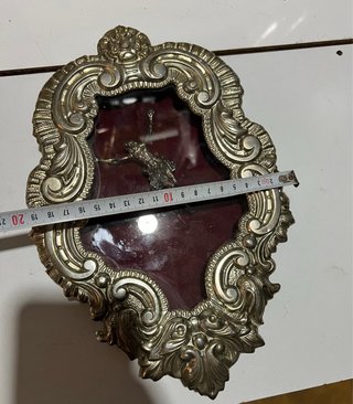 Relicario con figura de Cristo