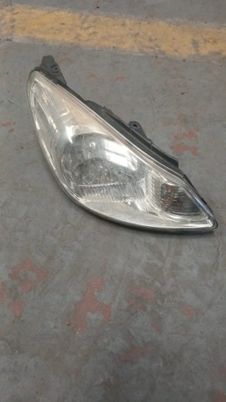 Faro derecho Hyundai i10