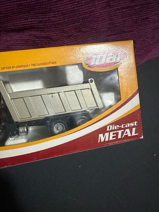 Camión Joal Die-cast Metal Rojo