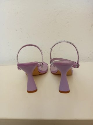 Sandalias tacón moradas con pedrería