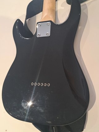 Guitarra Eléctrica Harley Benton ST-Junior BK