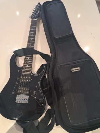 Guitarra Eléctrica Harley Benton ST-Junior BK