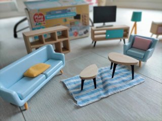 2 sets de muebles casa muñecas: salón y dormitorio
