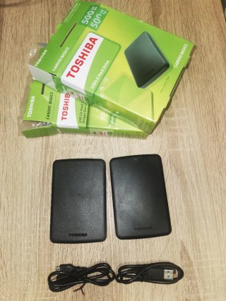 2 Dischi rigidi esterni Toshiba 500GB USB 3.0