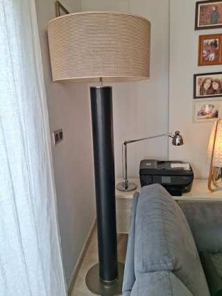 Lámpara de pie moderna
