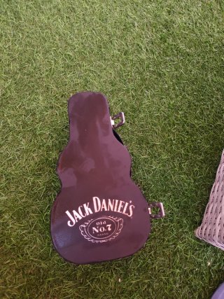 Estuche Guitarra Jack Daniel's con Botella
