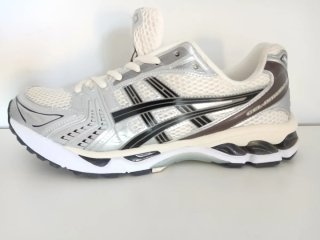 Zapatillas inspiradas Asics Gel kayano 14.