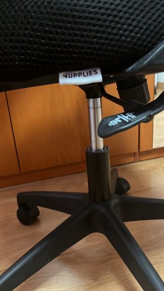 Silla de oficina ergonómica negra