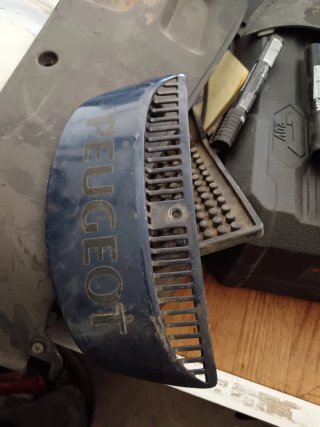 Rejilla Delantera Peugeot Speedfight