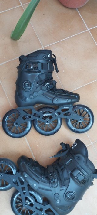 Patines FR1 black 3x125 Talla 38 Usados