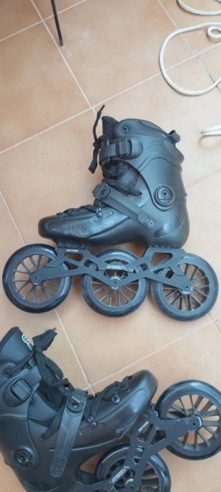 Patines FR1 black 3x125 Talla 38 Usados