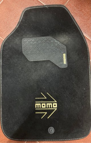 Alfombrillas Momo para coche