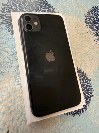 iPhone 11 128GB Nero con schermo e batteria nuovi