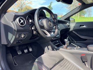 Mercedes-Benz Clase A 200d 136 cv AMG LINE