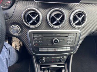 Mercedes-Benz Clase A 200d 136 cv AMG LINE