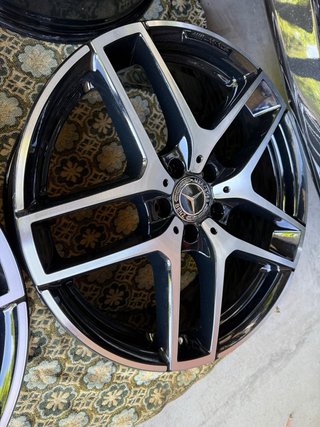 Llantas Mercedes 19 5 radios dobles