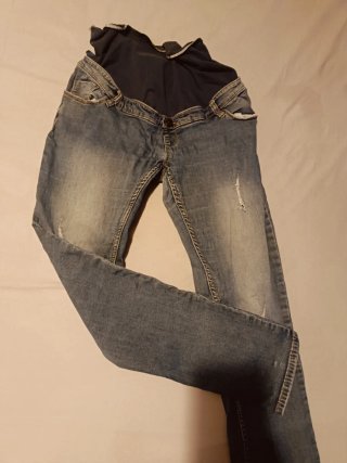 Pantalones premamá. Precio negociable.