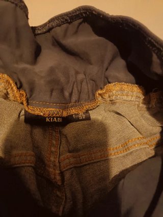 Pantalones premamá. Precio negociable.