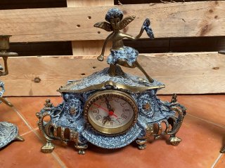 Antiguo juego reloj y candelabros,bronce,también s