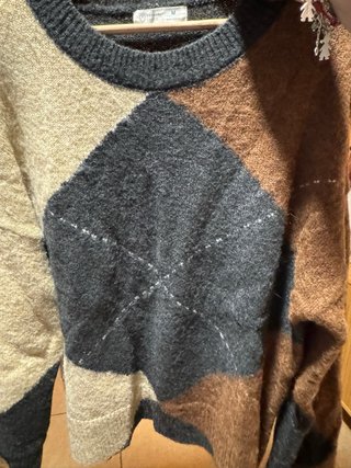 Jersey de rombos beige, marrón y gris