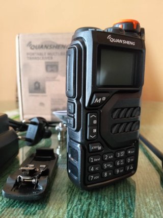 Emisora UHF VHF+ AÉREA Y CB(RX) +ANTENA CB-27MHZ