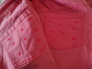Pantalón tejano de algodón con elastano rosa