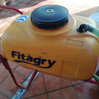 Carrito 100 litros fumigación