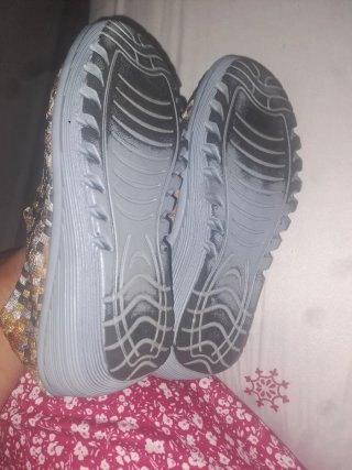 Zapatos verano cuadros marrones y dorados