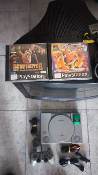 TV CRT Sony Trinitron + PS1 + Pistola + 2 Giochi